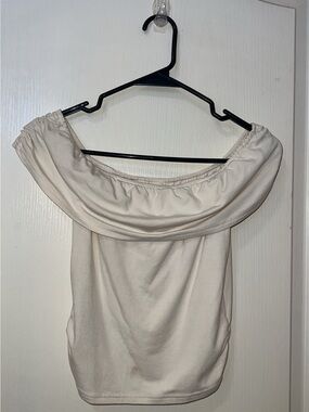 ROMWE Cream Off-Shoulder Top